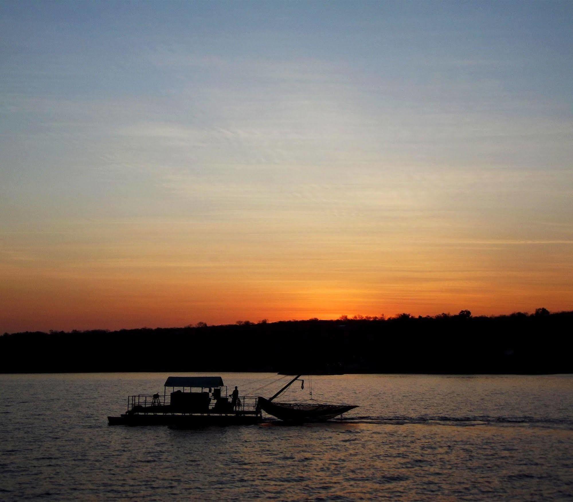 Lake Safari Lodge เซียวองกา ภายนอก รูปภาพ