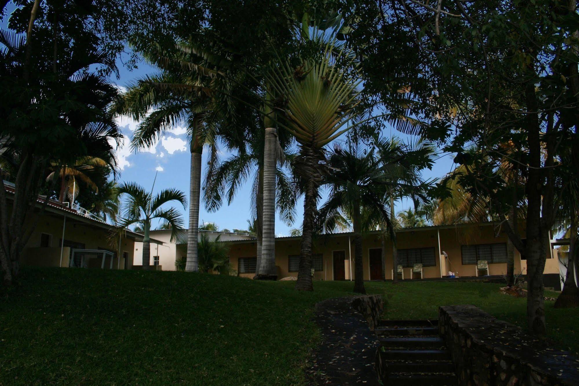 Lake Safari Lodge เซียวองกา ภายนอก รูปภาพ